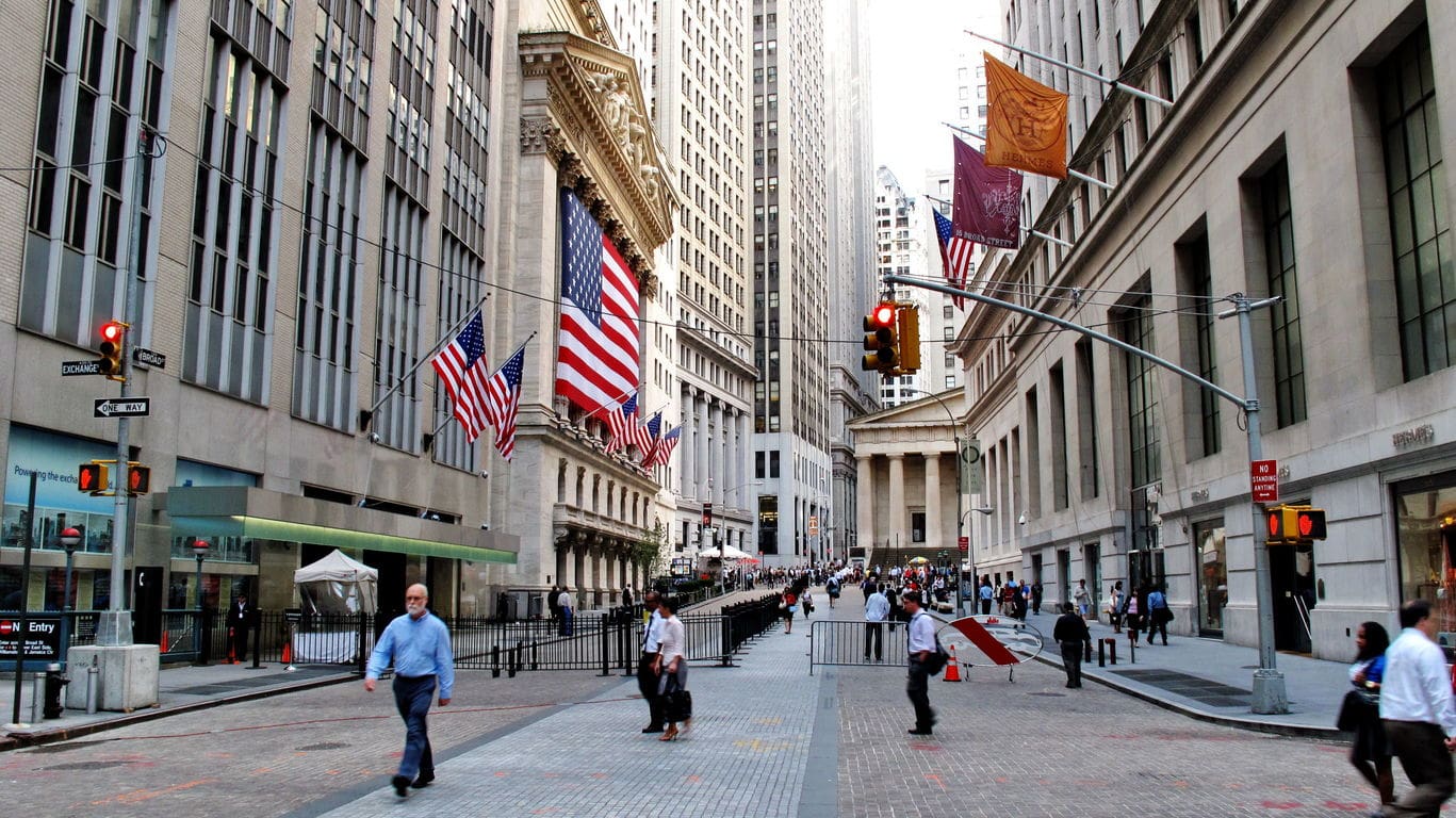 Dow futures plunge 300 points: 5 things to know before market opens